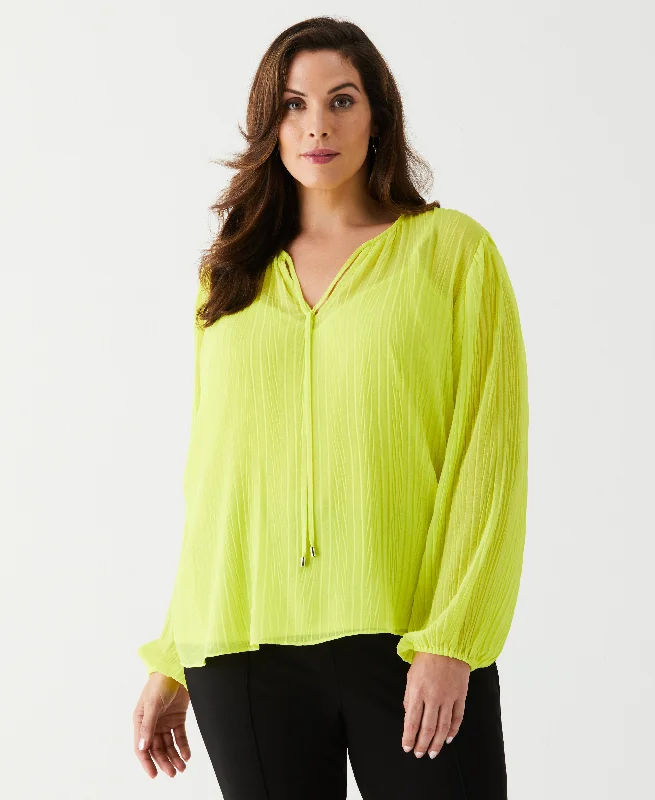 Plus Size Pleated Balloon Sleeve BlouseLarge women's anti-static tops