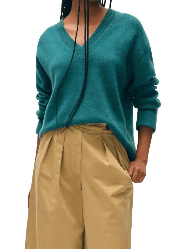 Cashmere Rib Trim V Neck Sweater In Jade HeatherCasual Knit Tops